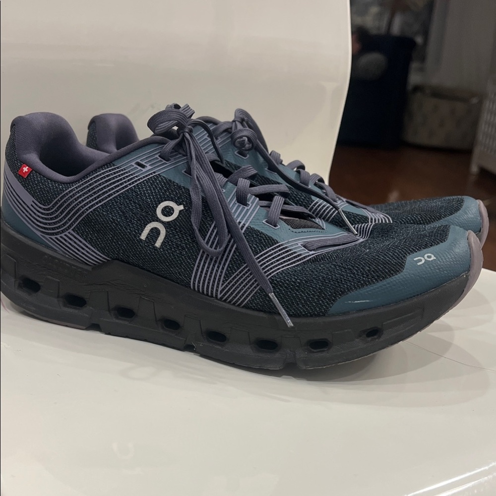 On Running Women's Black and Gray Athletic Shoes